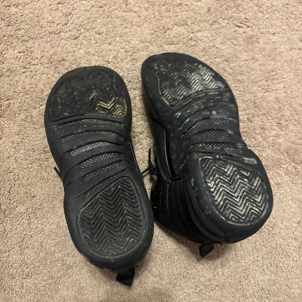 Jordan 12 Retro Black High Top Unisex Kids Sneakers Size 5Y Synthetic